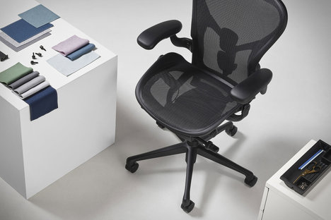 Herman Miller Ocean Plastic Aeron Chair Herman Miller Ocean Plastic Aeron Chair