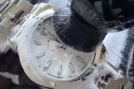 AIS Watch Cleaning ChronoPen AIS Watch Cleaning ChronoPen