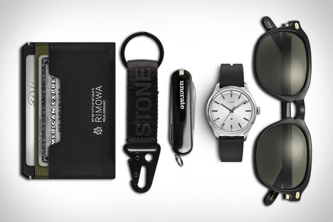 Everyday Carry: Persona Everyday Carry: Persona
