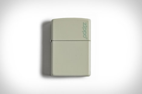 Zippo Feuerzeug im Dunkeln leuchten