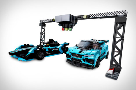 LEGO Formula E & I-PACE Jaguar Set LEGO Formula E & I-PACE Jaguar Set