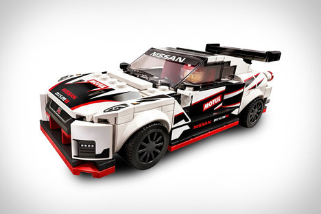LEGO Nissan GT-R Nismo LEGO Nissan GT-R Nismo