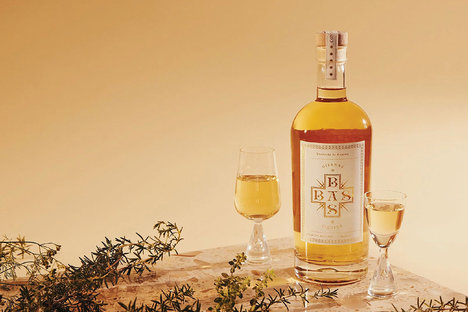 Licor de hierbas Basbas