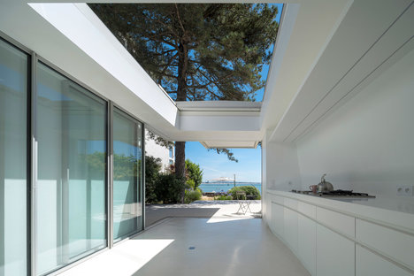 Maison aux seins nus