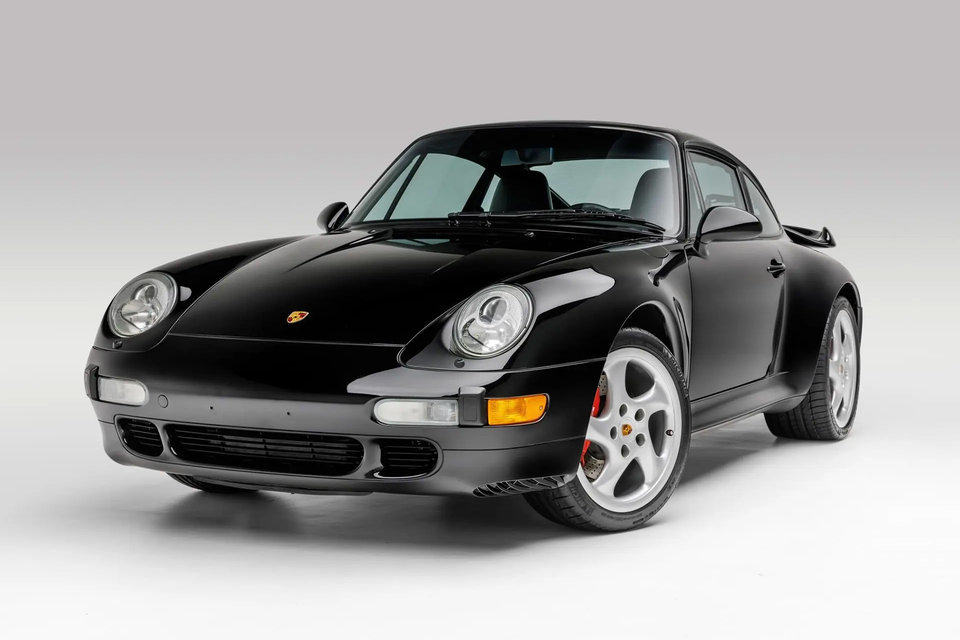 V*様 Porsche Design ブラックブルゾン Porsche 911 Carrera 3.2 (US) 1989 - elferspot.com