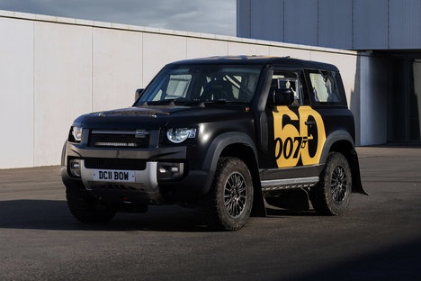 Land Rover Defender 007 Rally SUV Land Rover Defender 007 Rally SUV