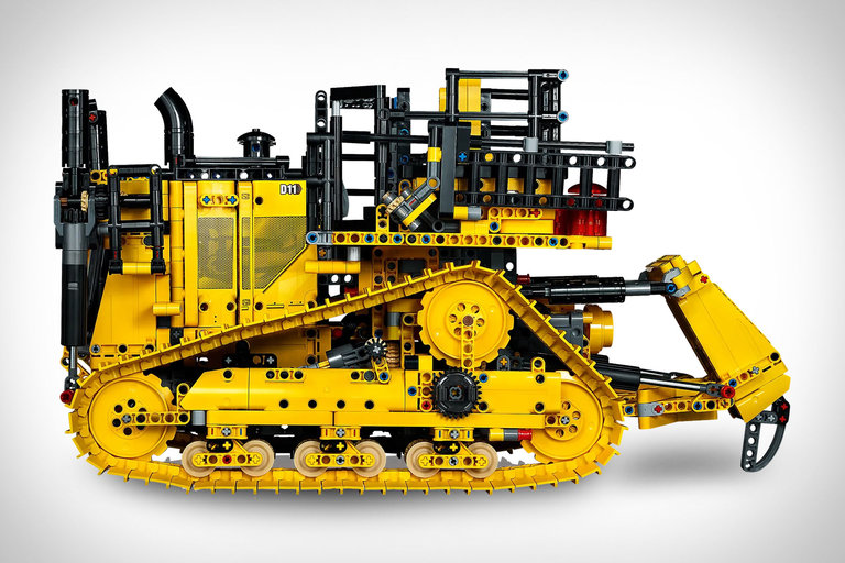 LEGO App-Controlled Cat Bulldozer