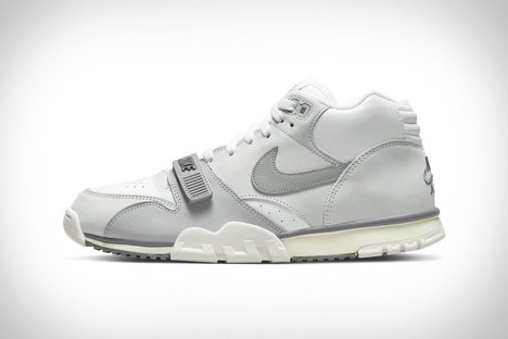 Nike Air Trainer 1 Photon Dust Sneakers Nike Air Trainer 1 Photon Dust Sneakers