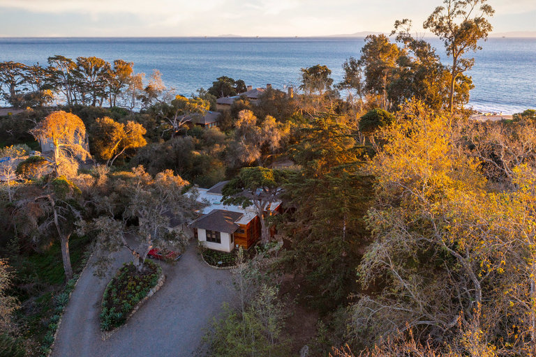 Rancho Carinoso Oceanfront Estate