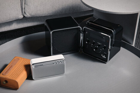 BrionVega Radio Cube