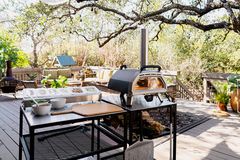 Ooni Karu 16 多燃料比萨烤箱