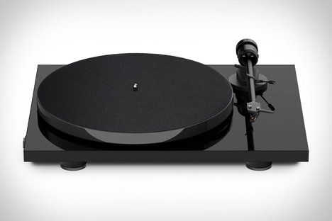 Pro-Ject E1 Turntable Pro-Ject E1 Turntable