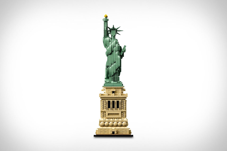 LEGO Statue of Liberty Uncrate