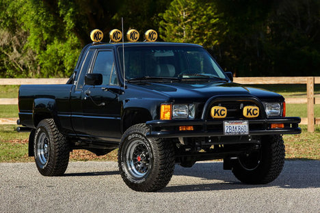 1985 Toyota BTTF Replica Pickup Truck 1985 Toyota BTTF Replica Pickup Truck