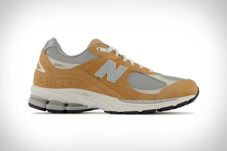 New Balance 2002R Sweet Caramel Sneakers New Balance 2002R Sweet Caramel Sneakers