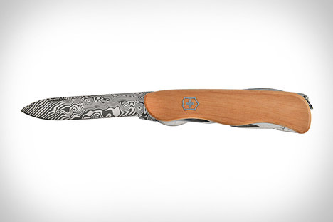 Victorinox Swiss Army Picknicker Demast Multi-Tool