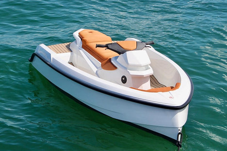 Vanquish VQ11 Jet Ski Yacht Vanquish VQ11 Jet Ski Yacht