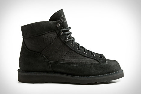 Wayne Enterprises x Uncrate x Danner Light Gotham City Boots Wayne Enterprises x Uncrate x Danner Light Gotham City Boots