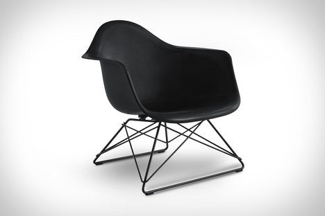 Sillón con base de alambre bajo de fibra de vidrio moldeada Eames