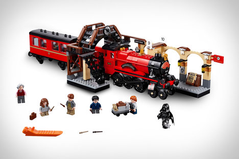 LEGO Poudlard Express Train