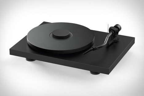 Pro-Ject Debut Pro S Turntable Pro-Ject Debut Pro S Turntable