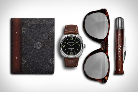 Everyday Carry: Bordeaux Everyday Carry: Bordeaux