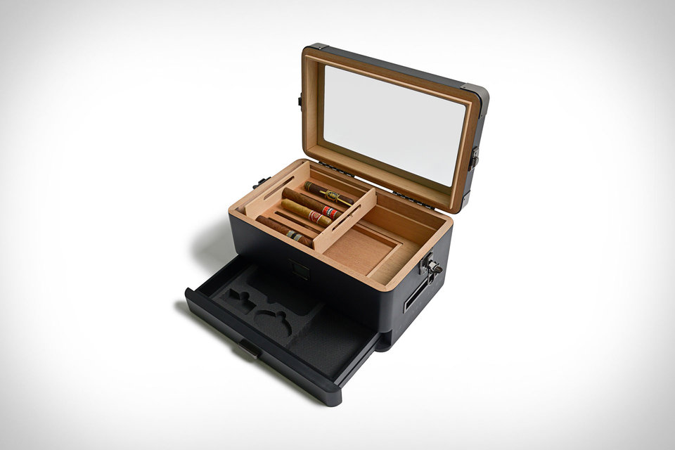 Klaro Military Edition Humidor Uncrate