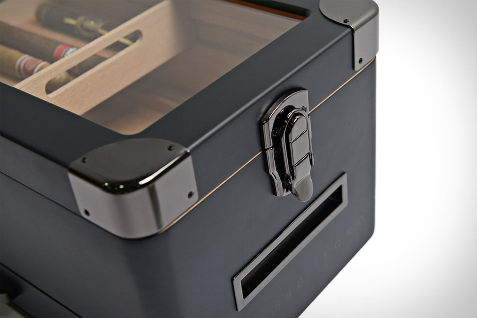 Klaro Military Edition Humidor Uncrate