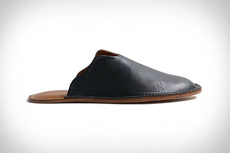 Mr. Grumpy 皮拖鞋