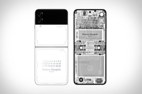 Samsung Galaxy Z Flip4 Maison Margiela Edition Samsung Galaxy Z Flip4 Maison Margiela Edition