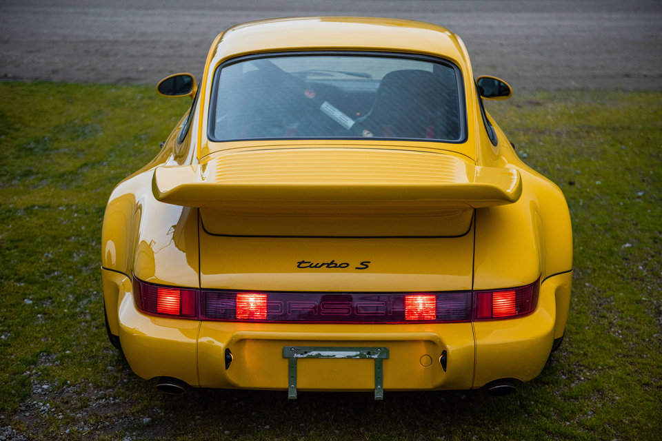 1993 Porsche Turbo S Lightweight Coupe Uncrate