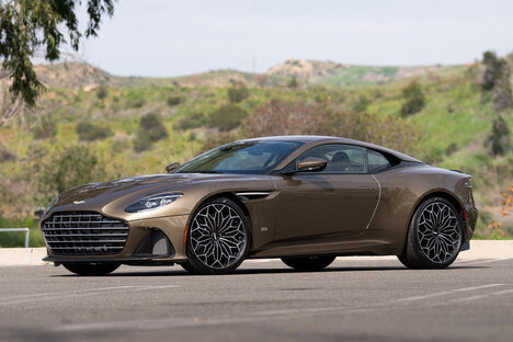 2020 Aston Martin DBS Superleggera OHMSS Edition Coupe 2020 Aston Martin DBS Superleggera OHMSS Edition Coupe