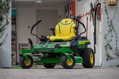 John Deere Z370R Electric Zero Turn Mower John Deere Z370R Electric Zero Turn Mower