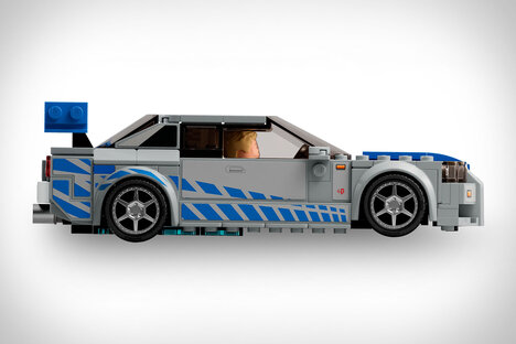 LEGO Nissan Skyline GT-R LEGO Nissan Skyline GT-R