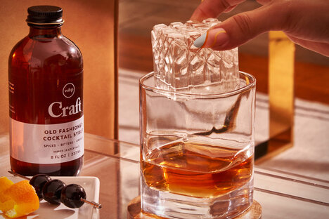 Bac à Glaçons en Cube de Cristal