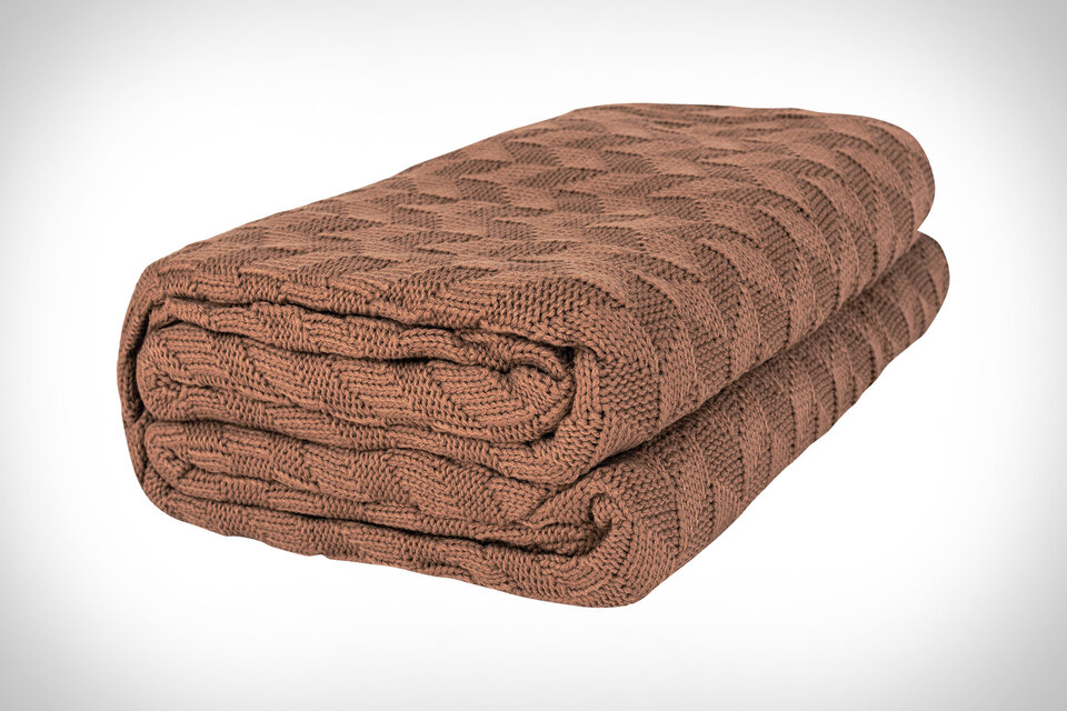 Big Blanket Co. Classic Knitted Blanket Uncrate