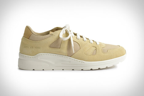 Common Projects 棕褐色绒面革运动鞋