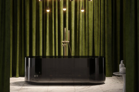 Lusso Amore Translucent Resin Bathtub Lusso Amore Translucent Resin Bathtub
