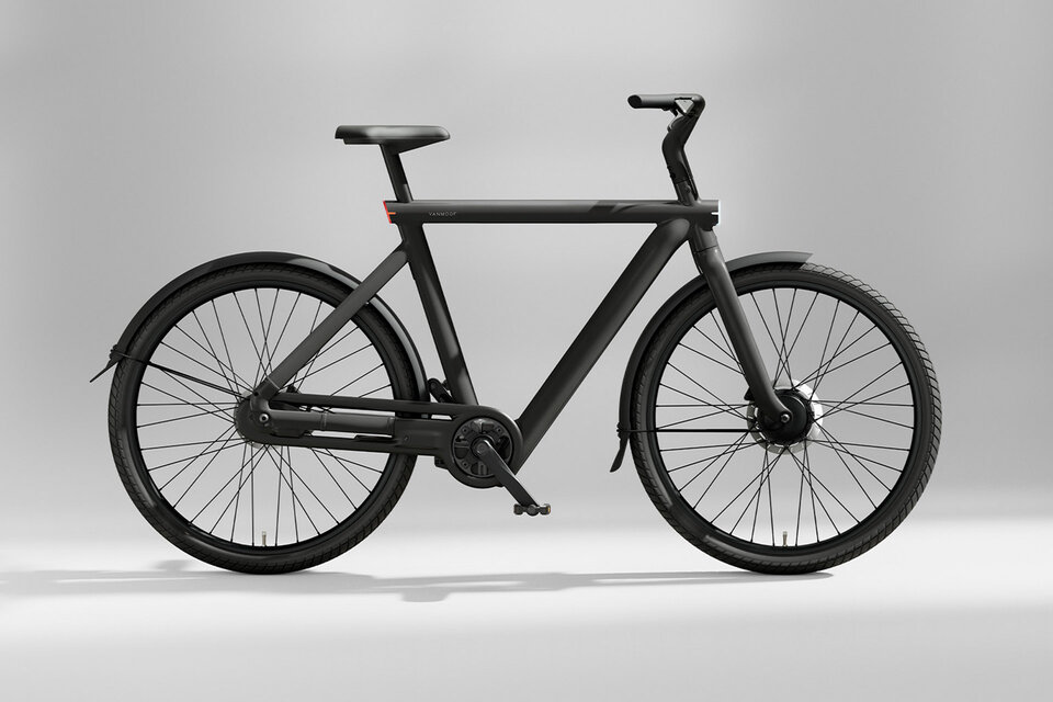 Vanmoof S5 & A5 Dark Grey E-Bikes | Uncrate