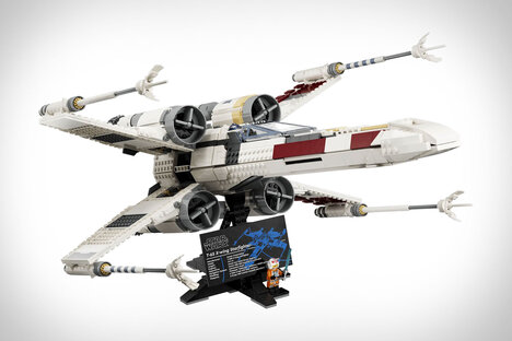LEGO UCS X-Wing Starfighter