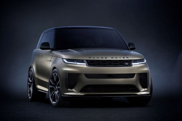 Range Rover Sport SV | Uncrate