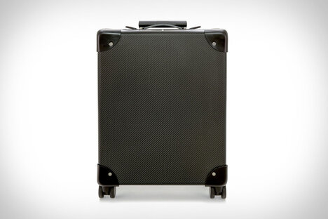 グローブ・トロッター カーボンファイバー機内持ち込み手荷物