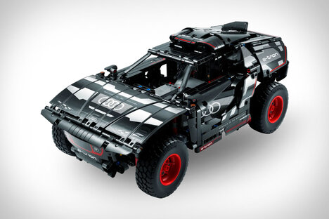 LEGO Technic Audi RS Q e-tron LEGO Technic Audi RS Q e-tron