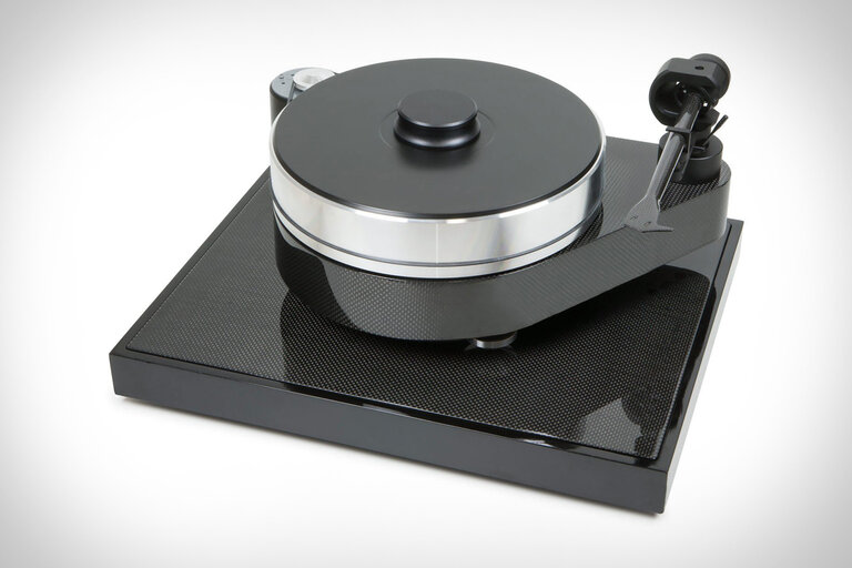 Pro-Ject RPM 10 Carbon Turntable