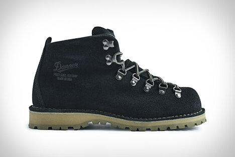 Danner Mountain Light Black Butte Boots