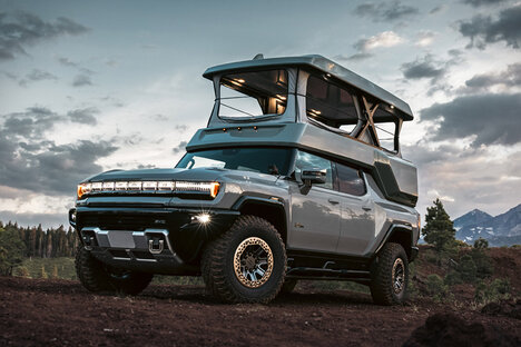 GMC x EarthCruiser HUMMER EV Overlander Concept GMC x EarthCruiser HUMMER EV Overlander Concept