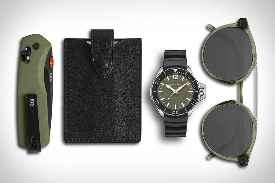 Everyday Carry: Futuristic | Uncrate