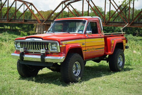 JeepHeritage 1981 Jeep J-10 Honcho Sportside JeepHeritage 1981 Jeep J-10 Honcho Sportside