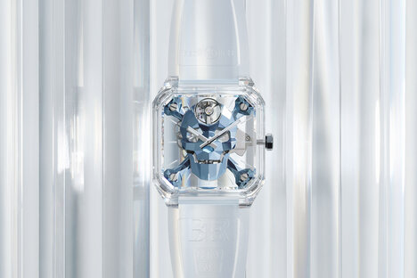 Bell & Ross BR 01 Cyber Skull Sapphire Ice Blue Bell & Ross BR 01 Cyber Skull Sapphire Ice Blue