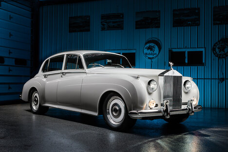 Ringbrothers Paramount 1961 Rolls-Royce Silver Cloud II Ringbrothers Paramount 1961 Rolls-Royce Silver Cloud II